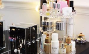 Rak Kosmetik Akrilik Putar